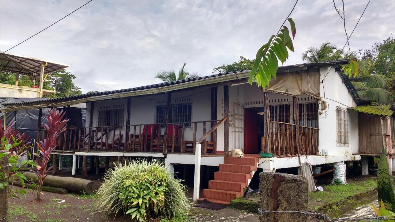 Los Cocos Hostal Bazan Luaran gambar